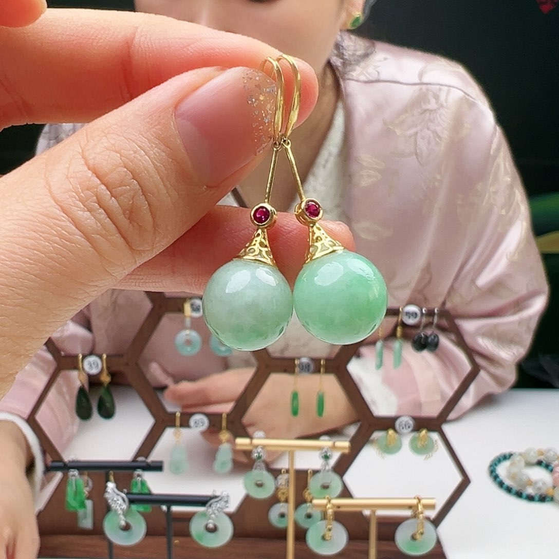 翡翠耳饰18K金镶嵌天然翡翠