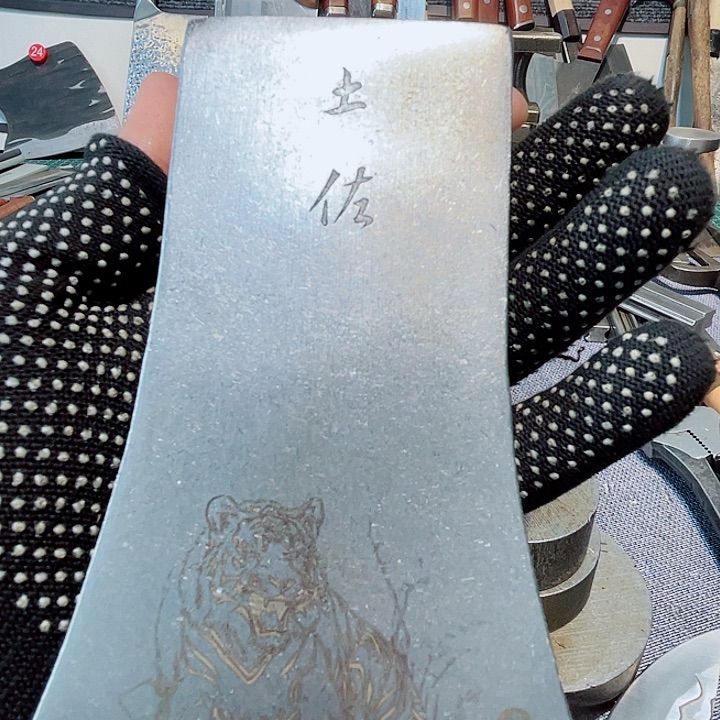 家庭多有农具厨具