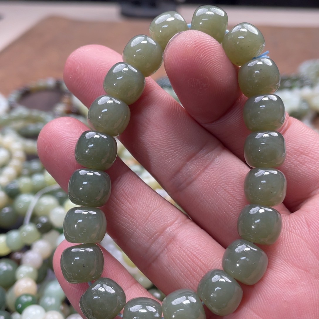 和田玉手链未镶嵌