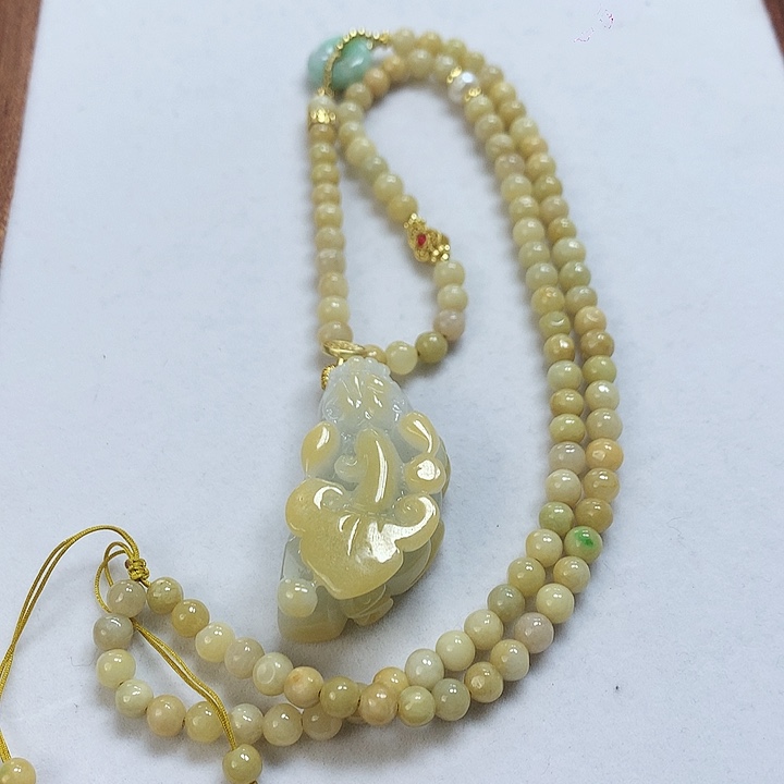 翡翠颈饰未镶嵌吊坠