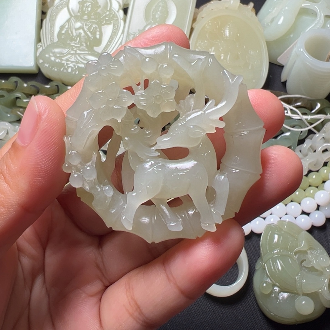 和田玉未镶嵌颈饰