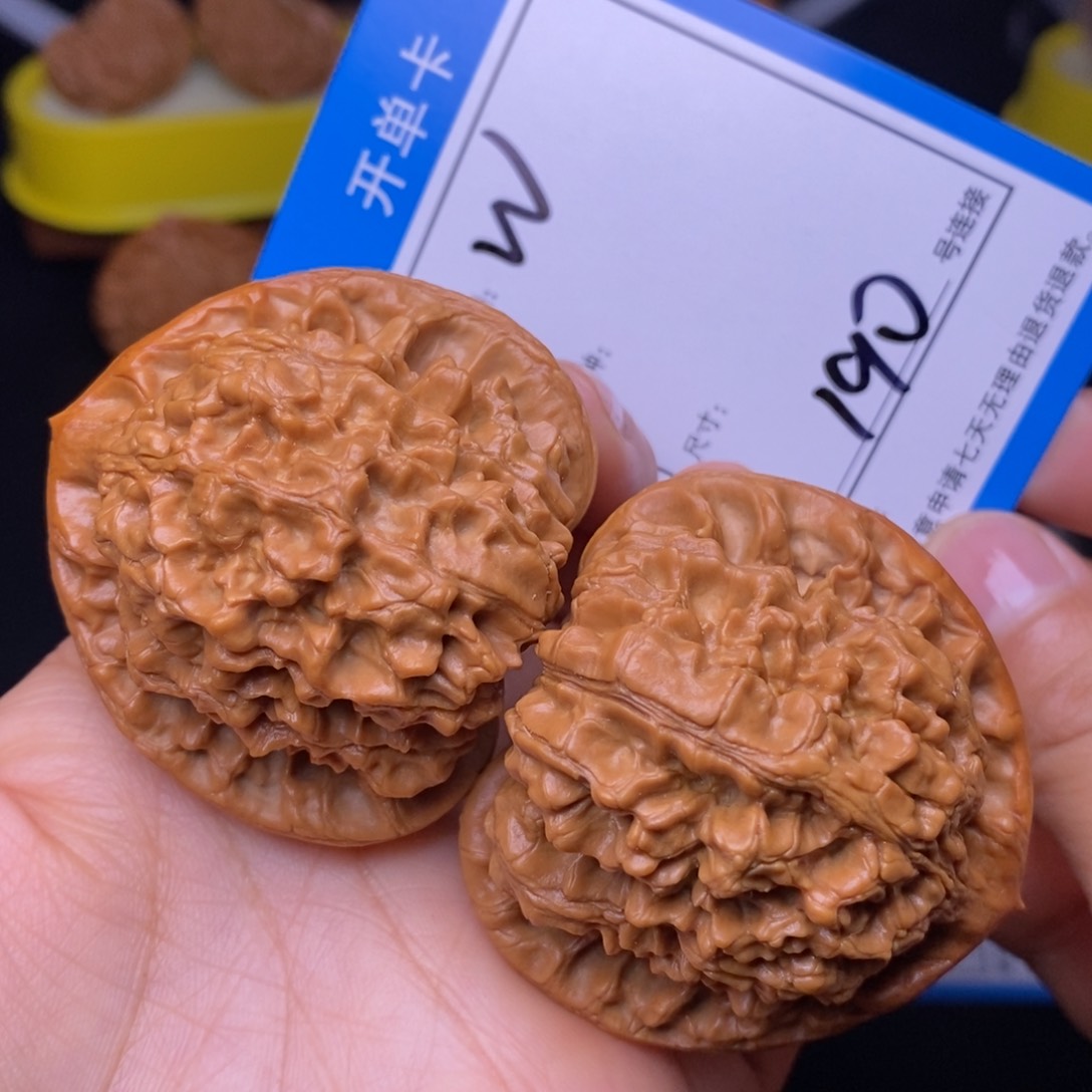 文玩核桃把件52中桩官帽190