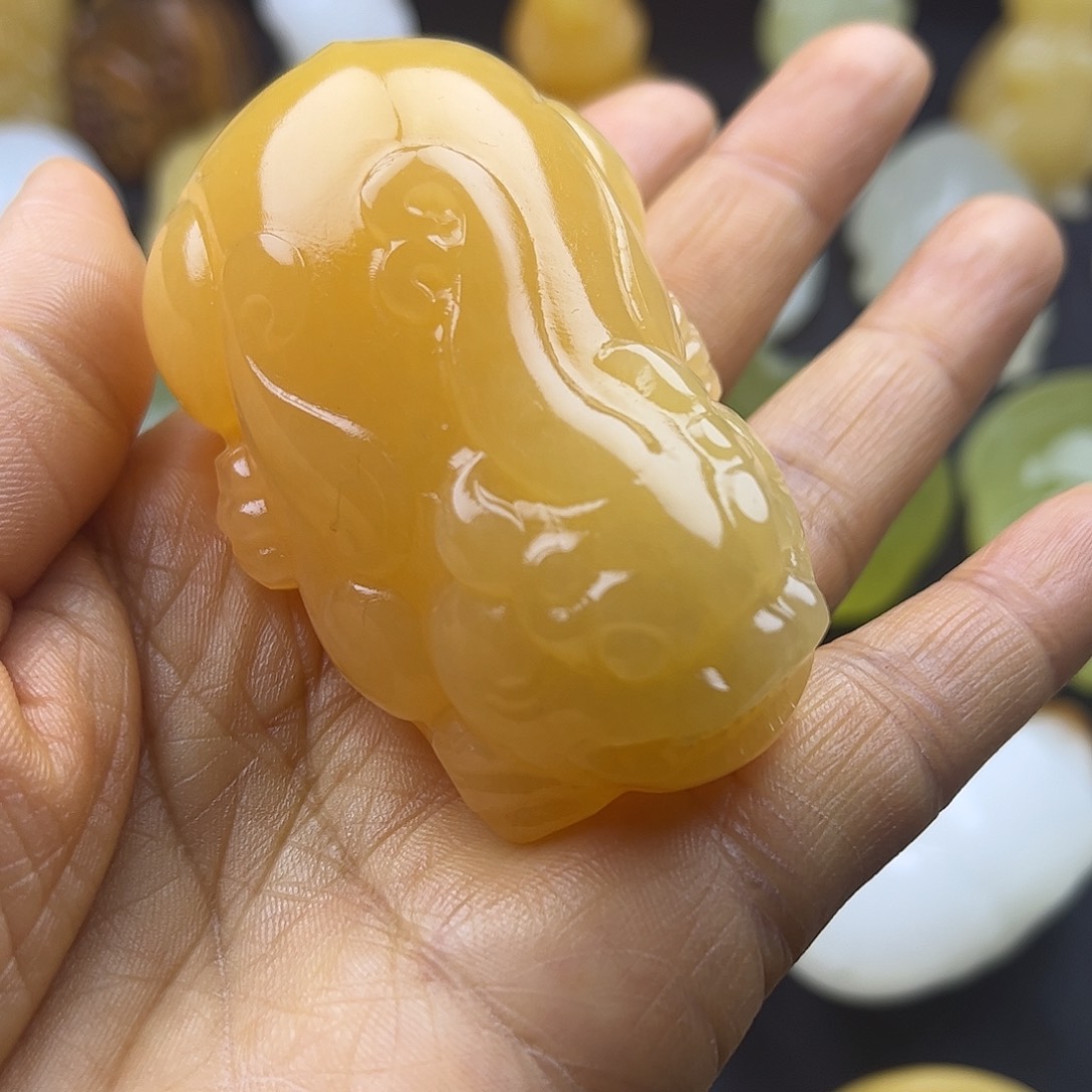 8***6昆仑玉石手把件碧玺（处理）