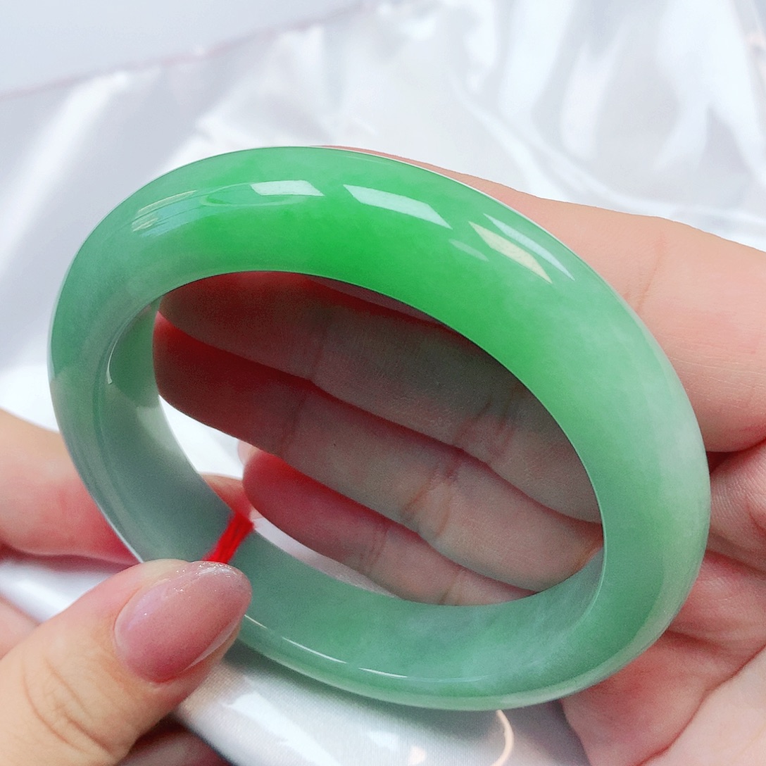 翡翠未镶嵌手镯天然缅甸翡翠A货200