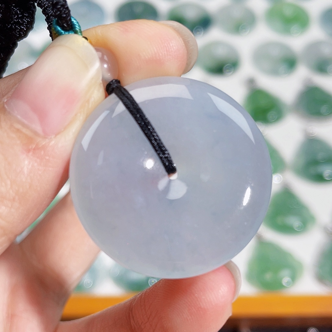 颈饰未镶嵌翡翠吊坠