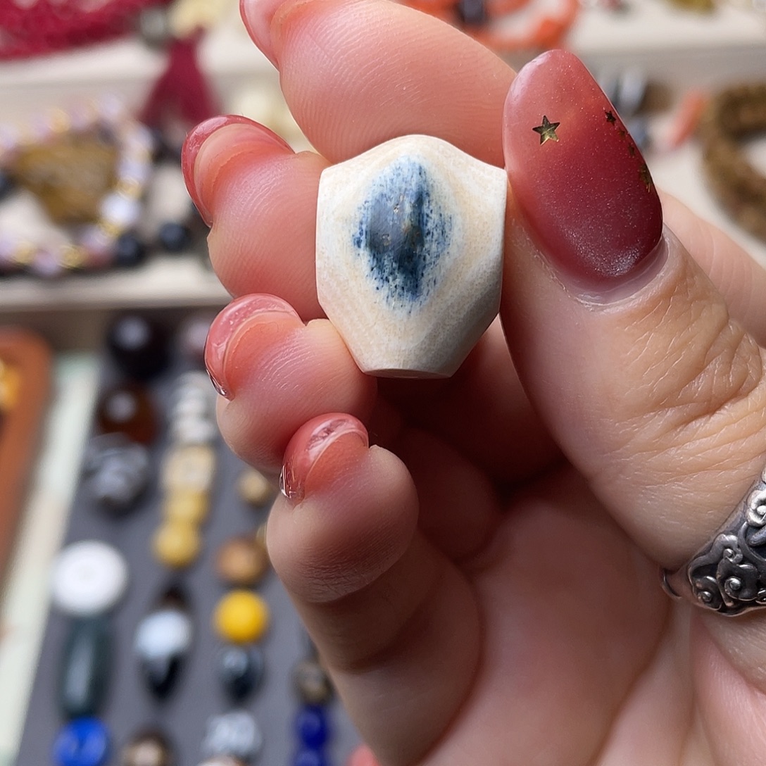 琉璃/树脂/塑料类