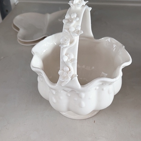 白瓷高度19厘米微瑕