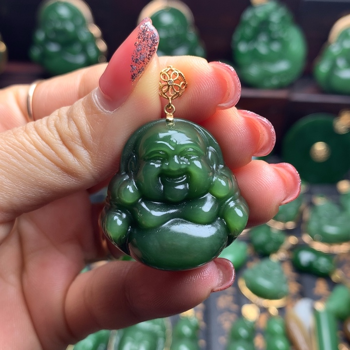 和田玉（碧玉）颈饰18K金镶嵌