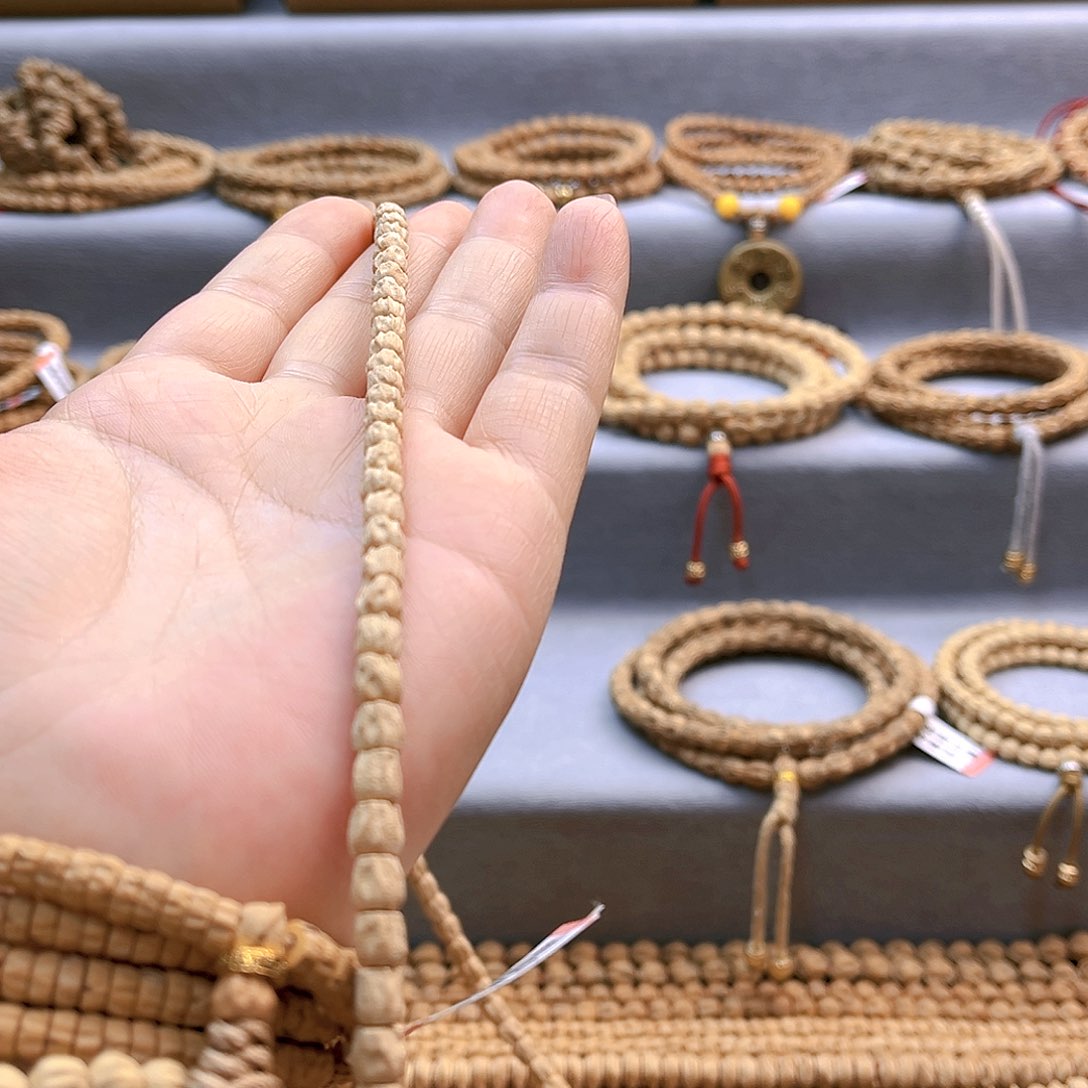 柏香籽/百香籽吊坠骆*