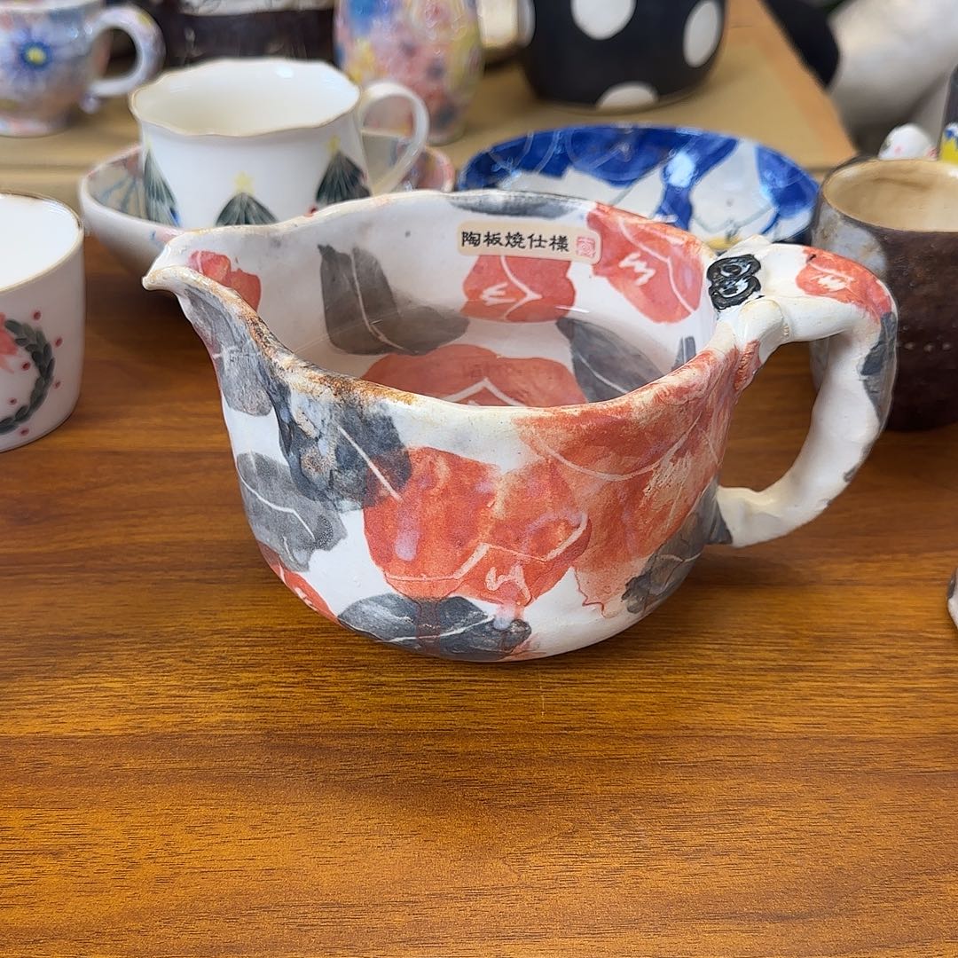 茶盏哈喽哈哈的笑容是