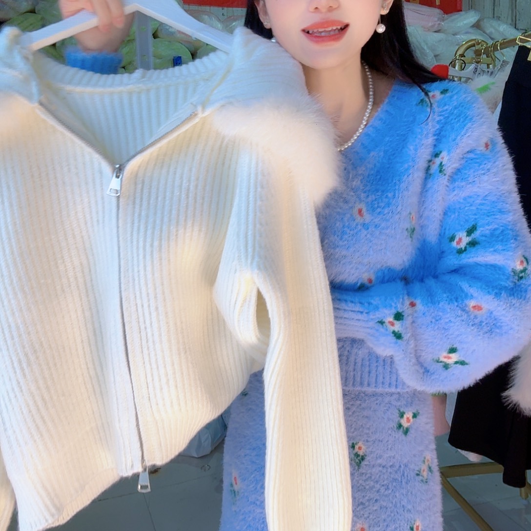 女装新潮流百色女装白色毛衣