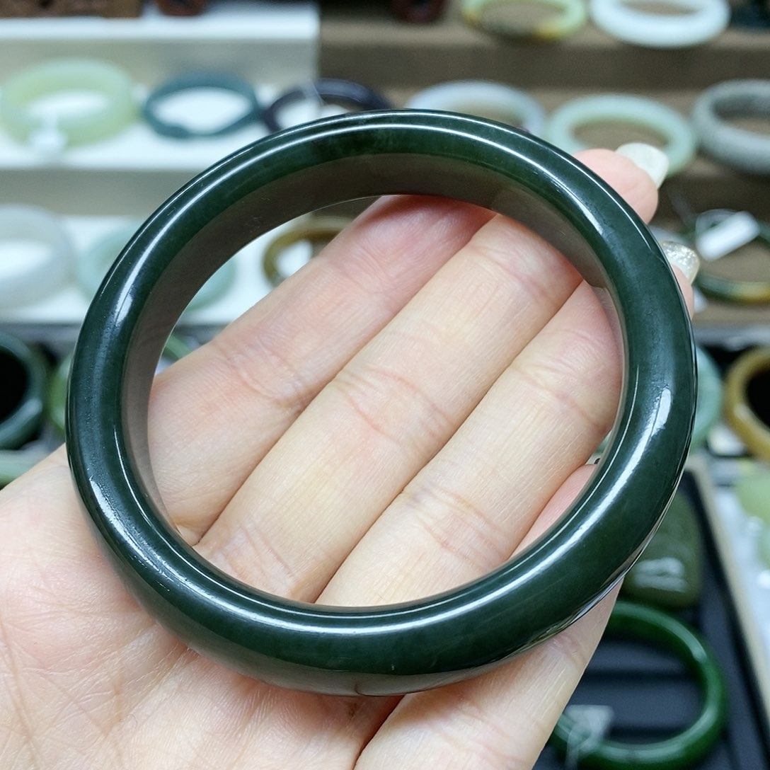 【闪购商品】和田玉手镯未镶嵌和田玉且末蓝深色带糖