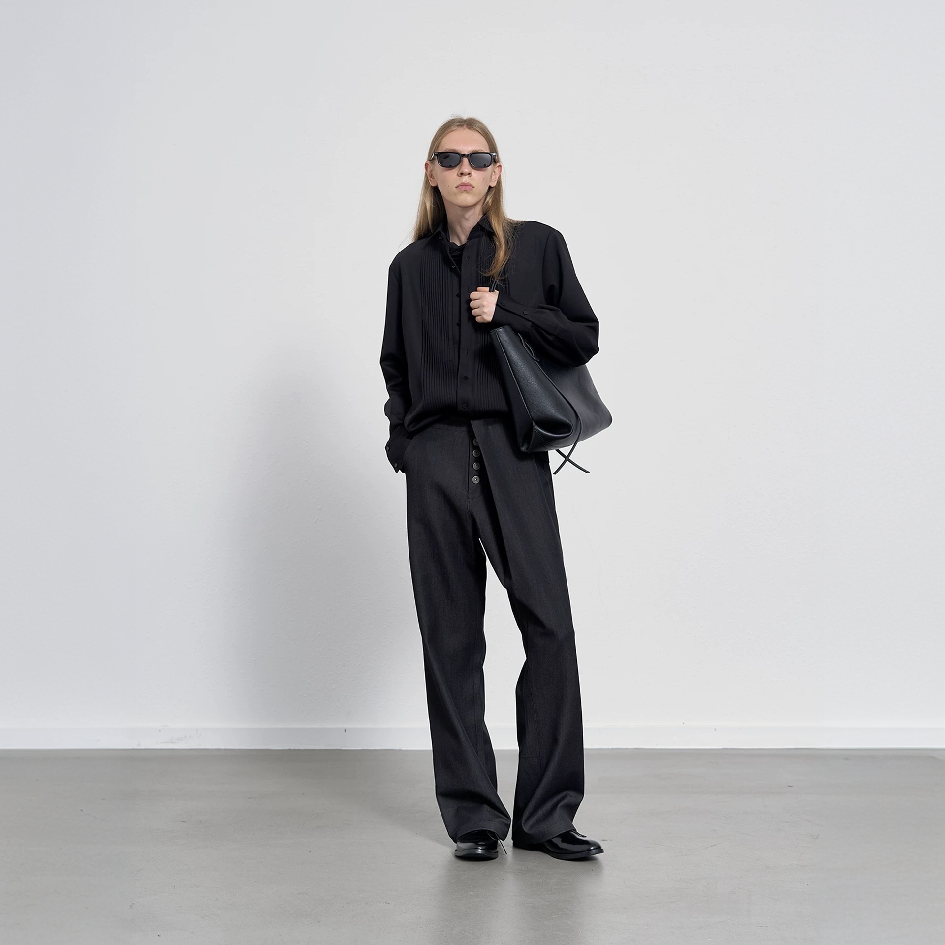 Slight Vogue 未完成黑牛仔肌理隐控腰单褶绅装西裤SV4461A