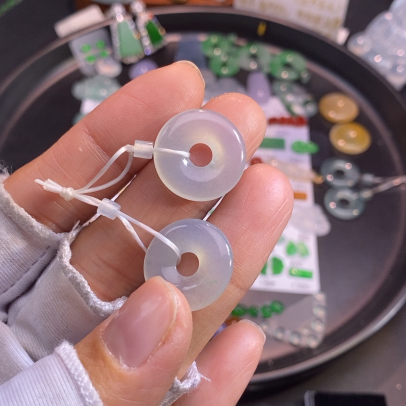 【闪购商品】翡翠挂件未镶嵌圈