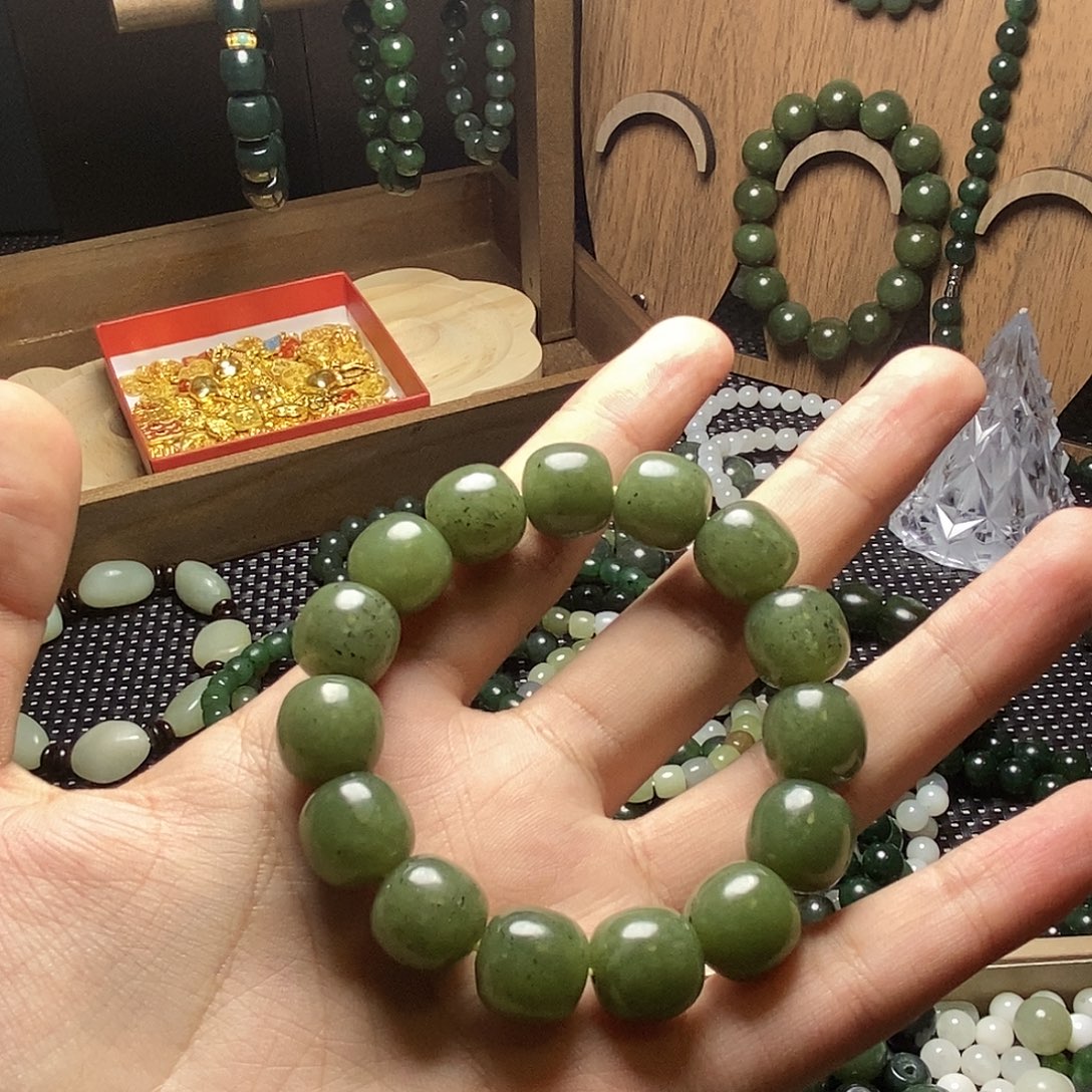 和田玉未镶嵌手串17