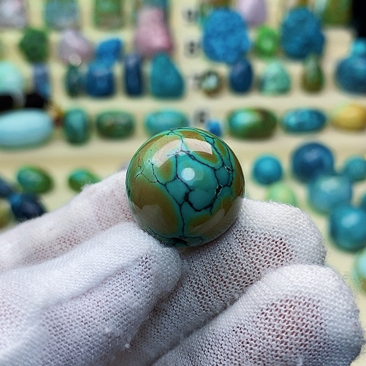 绿松石配饰未镶嵌