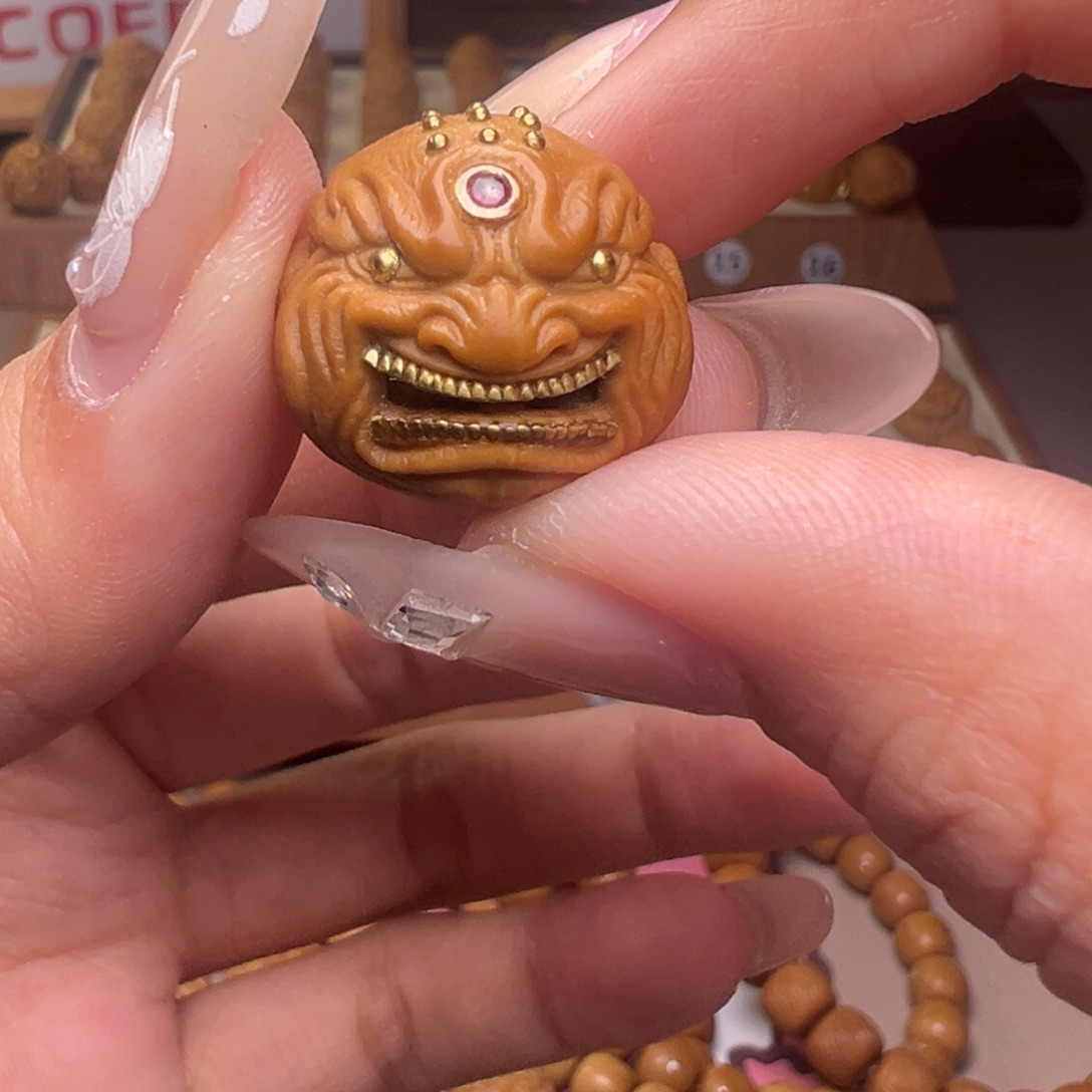 文玩核桃把件镶嵌款大牙恶僧18➕尺寸全品有正常封口线