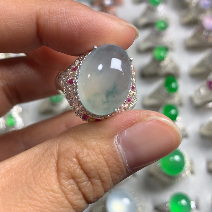 翡翠未镶嵌戒指铜托，卖裸石，需要二次镶嵌