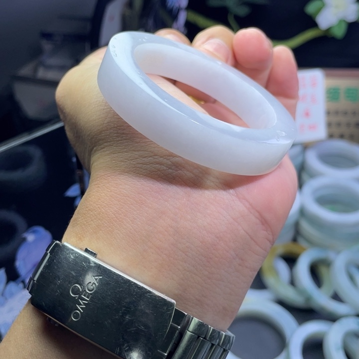 定制翡翠未镶嵌正圈