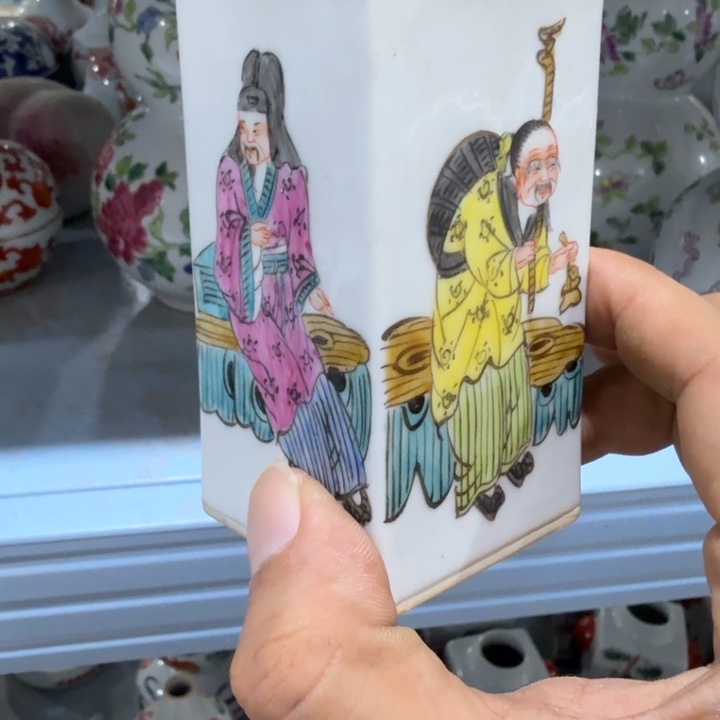 摆件你好点就过来拿钥匙给