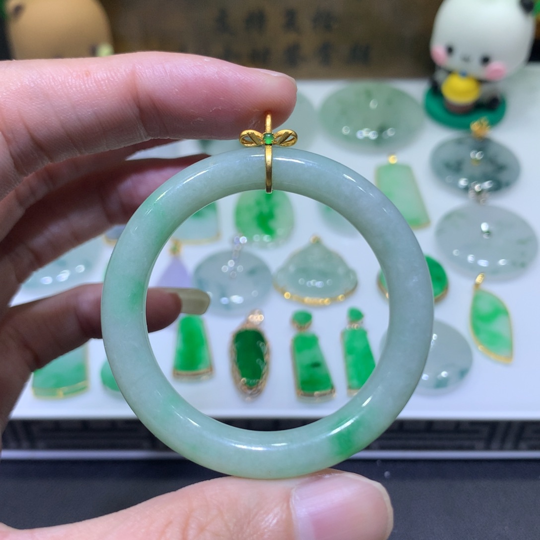 翡翠18K金镶嵌吊坠(不含链)