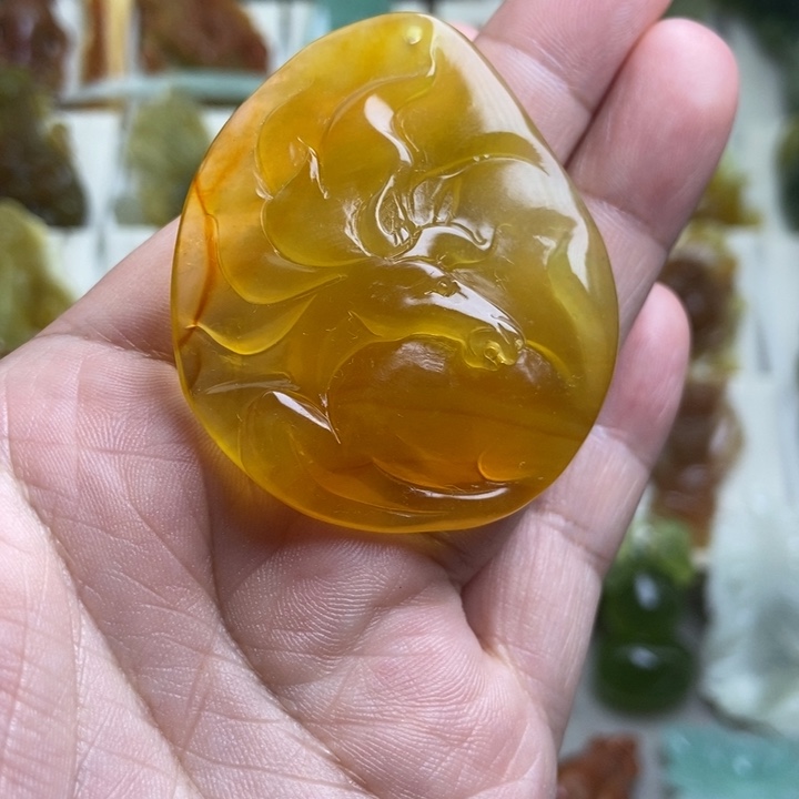 未镶嵌蛇纹石玉挂件