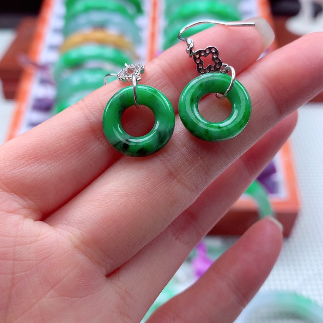 翡翠未镶嵌耳饰翡翠