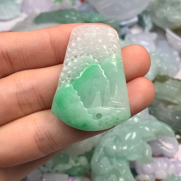 翡翠未镶嵌颈饰翡翠