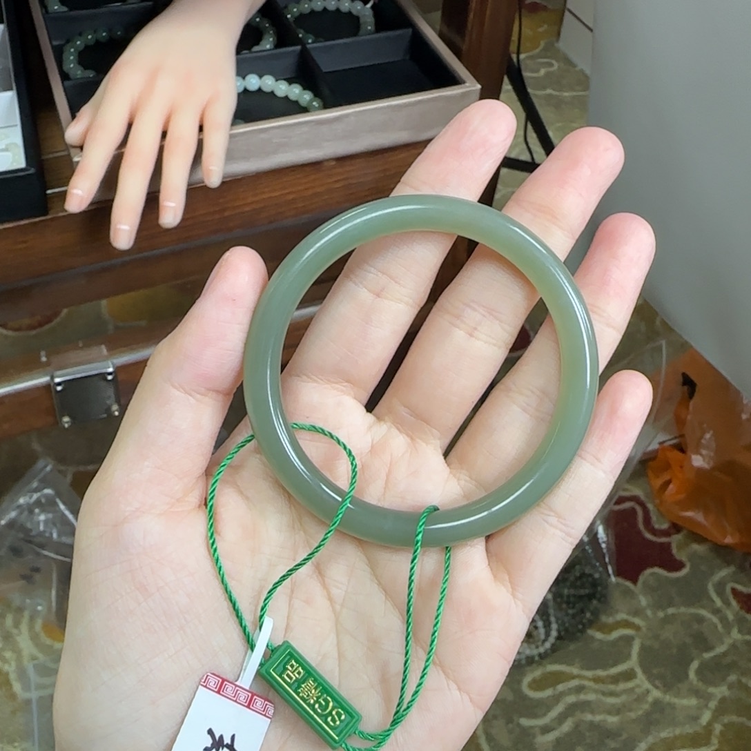 和田玉未镶嵌手镯53