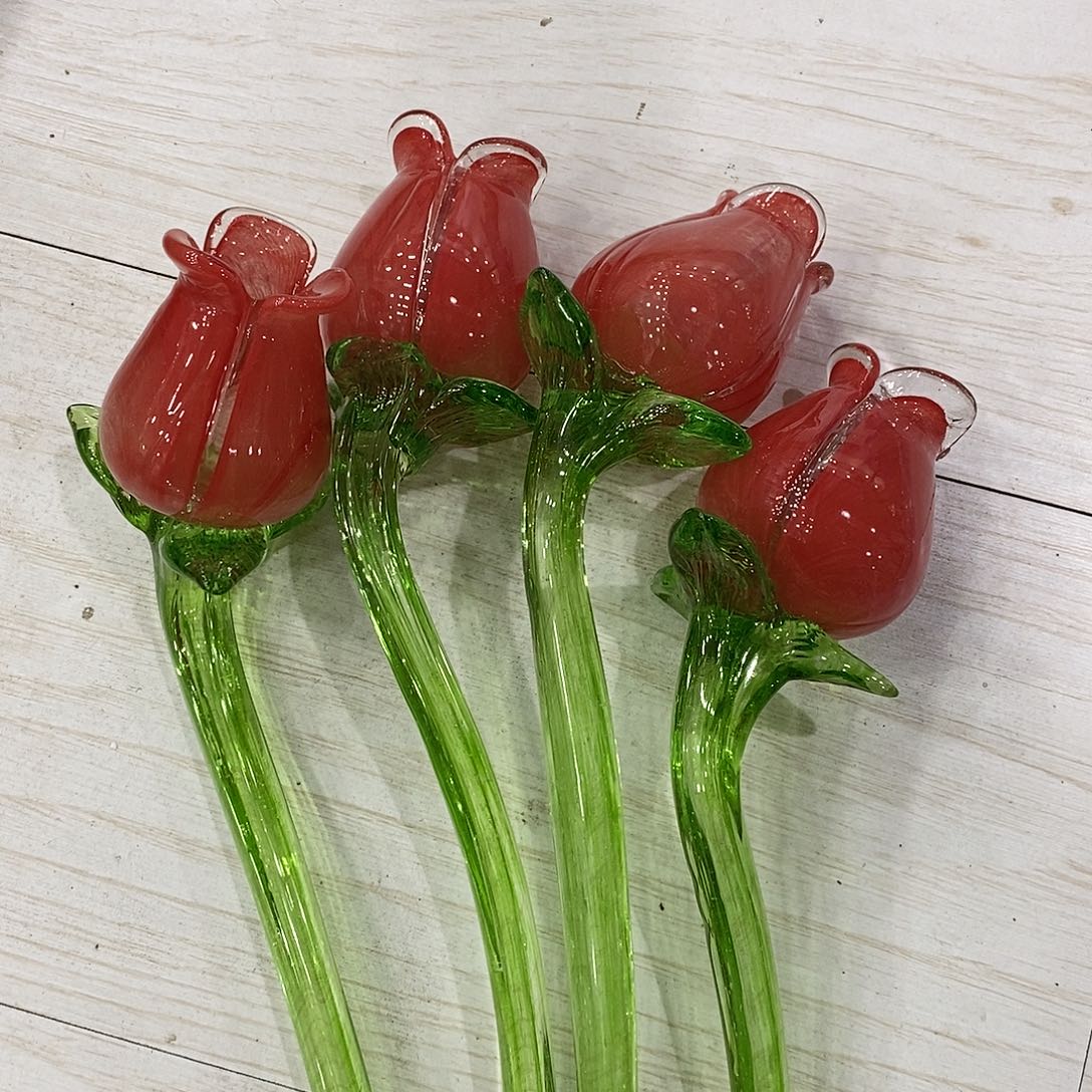 四根红玫瑰81717717171