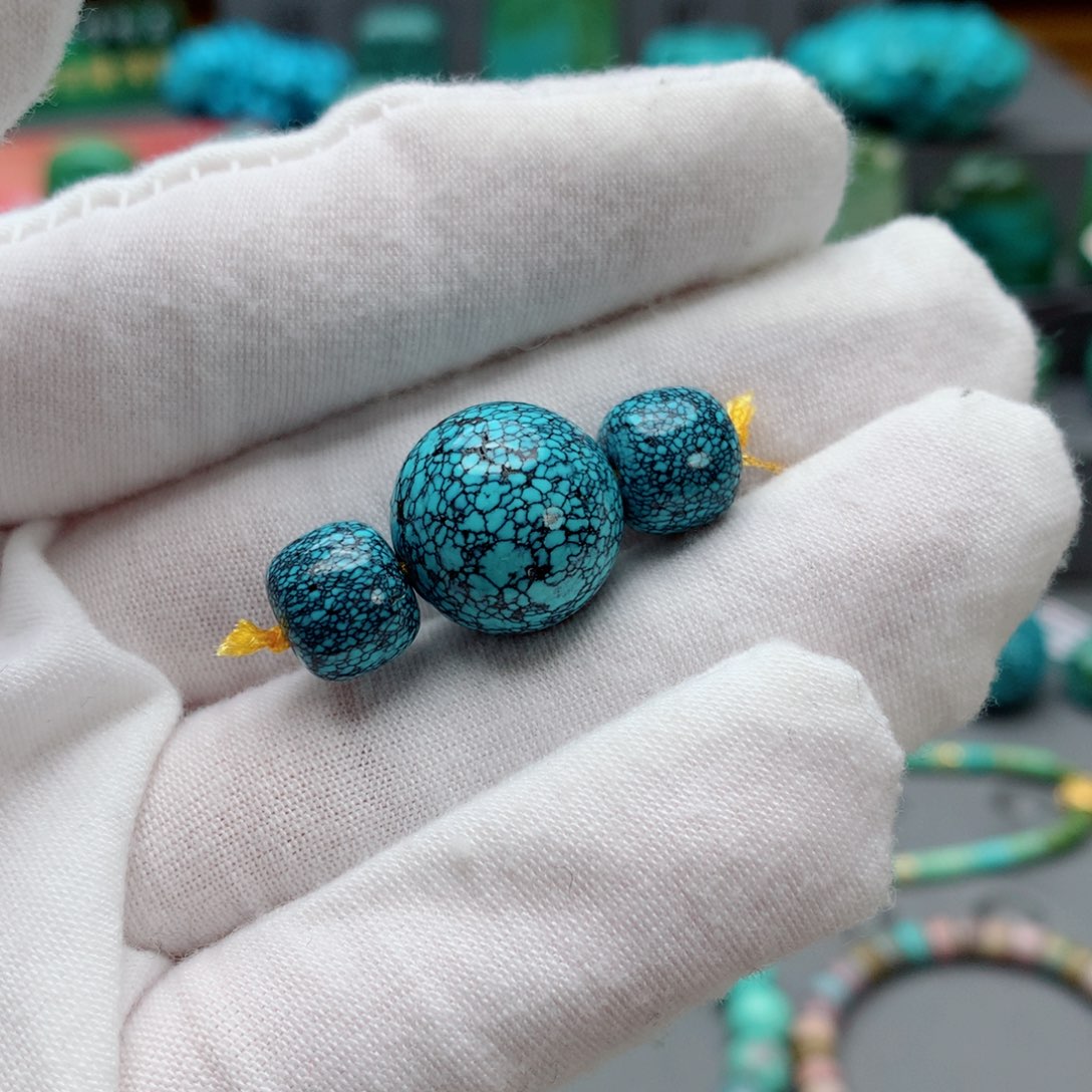 绿松石配饰未镶嵌