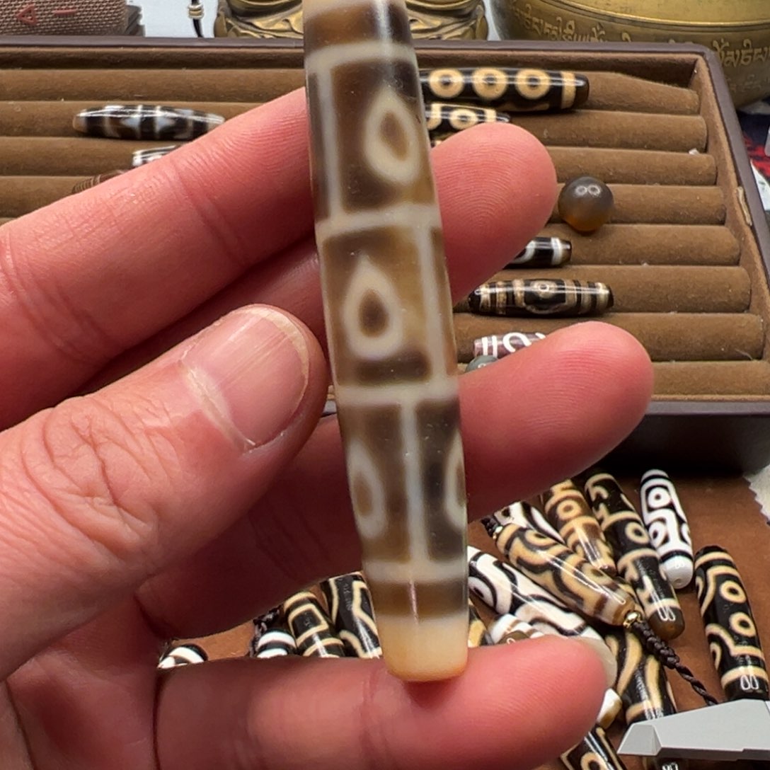 玛瑙/玉髓颈饰未镶嵌云*跑