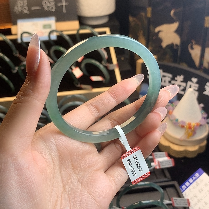 翡翠手镯未镶嵌S***g60-61圈口