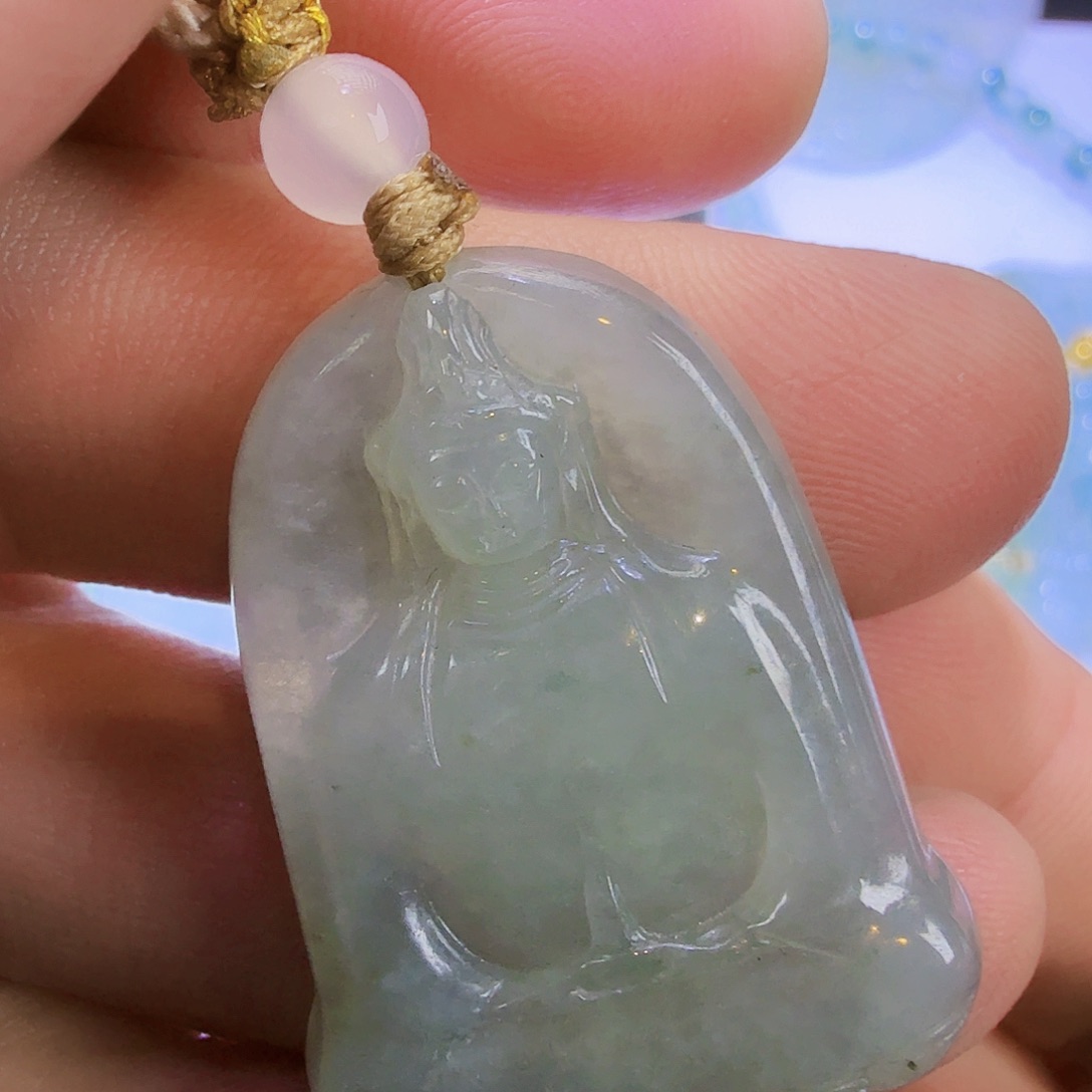 翡翠颈饰未镶嵌观音