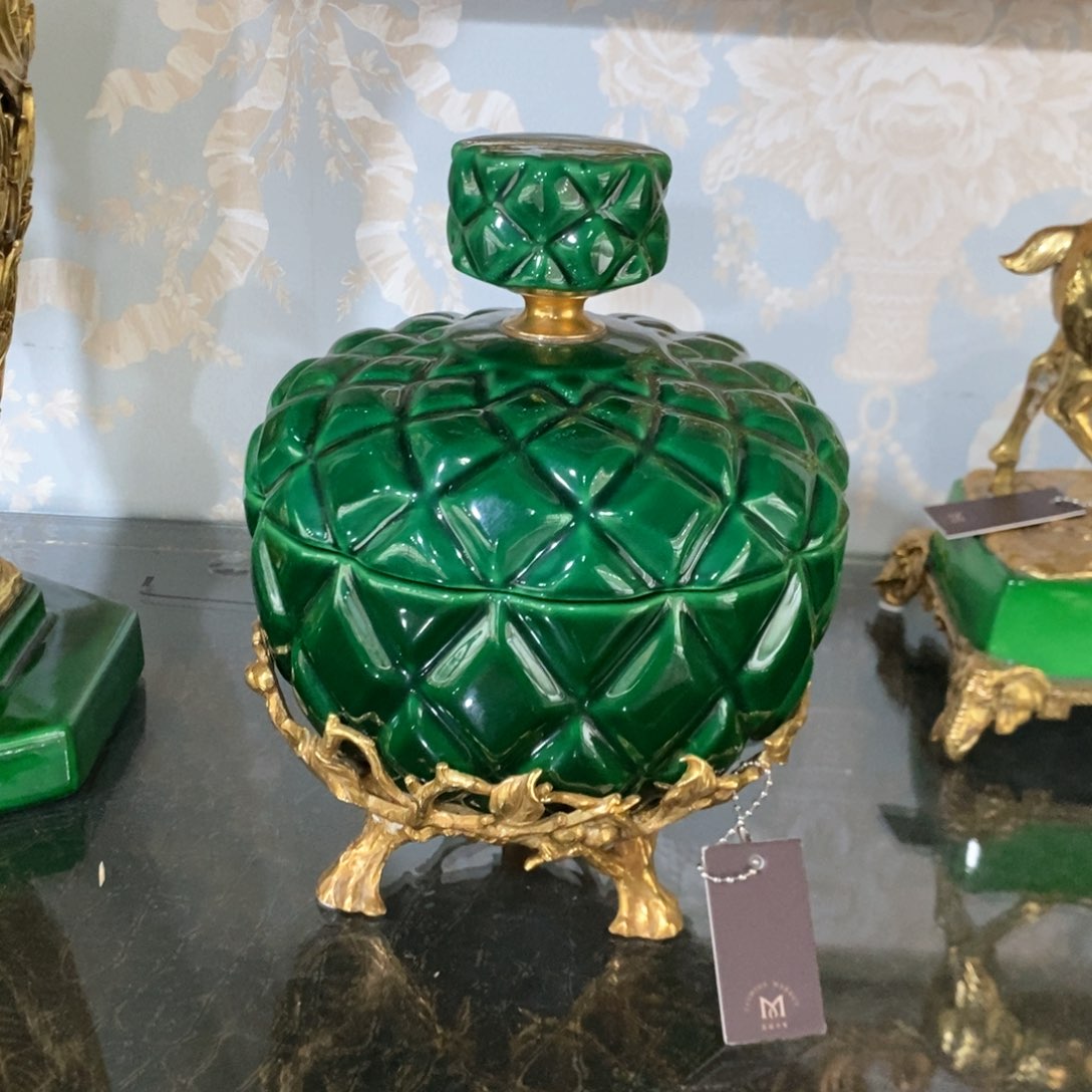 摆件F3224铜配瓷祖母绿菠萝盖盒