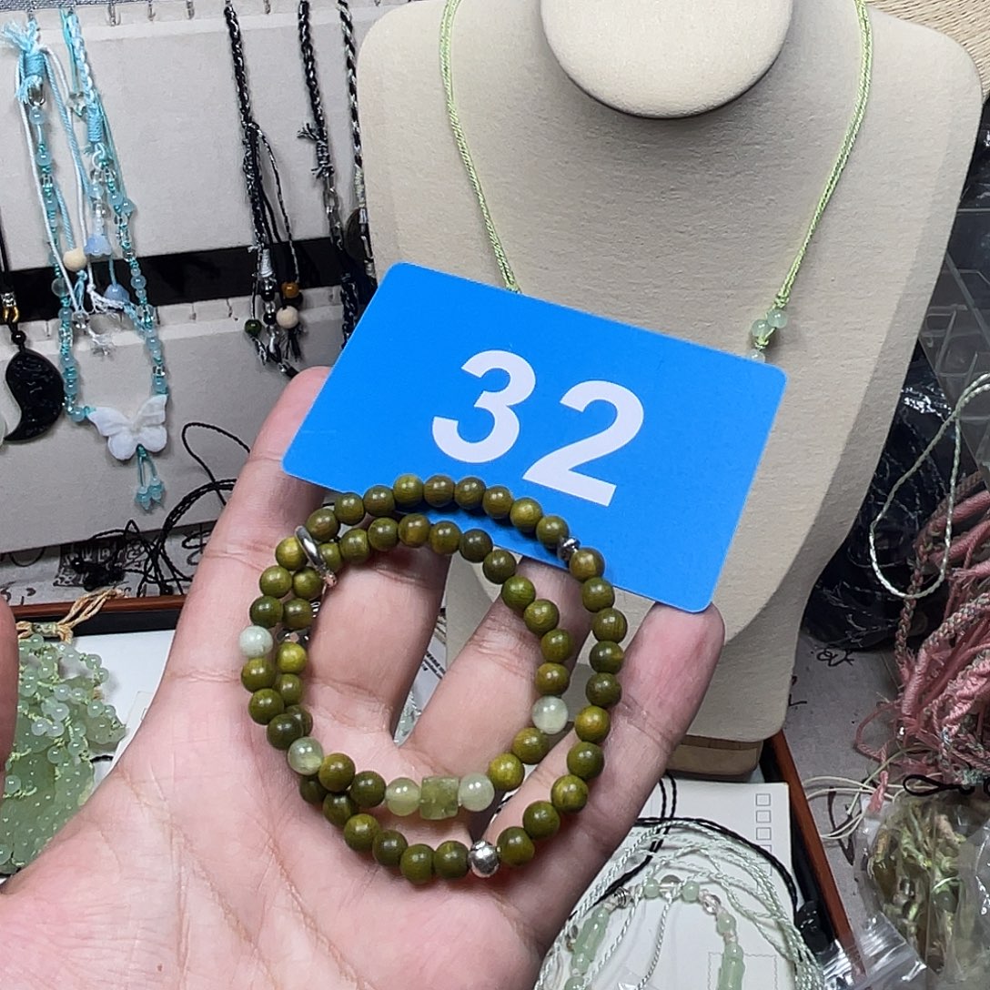 蛇纹石玉合金颈饰