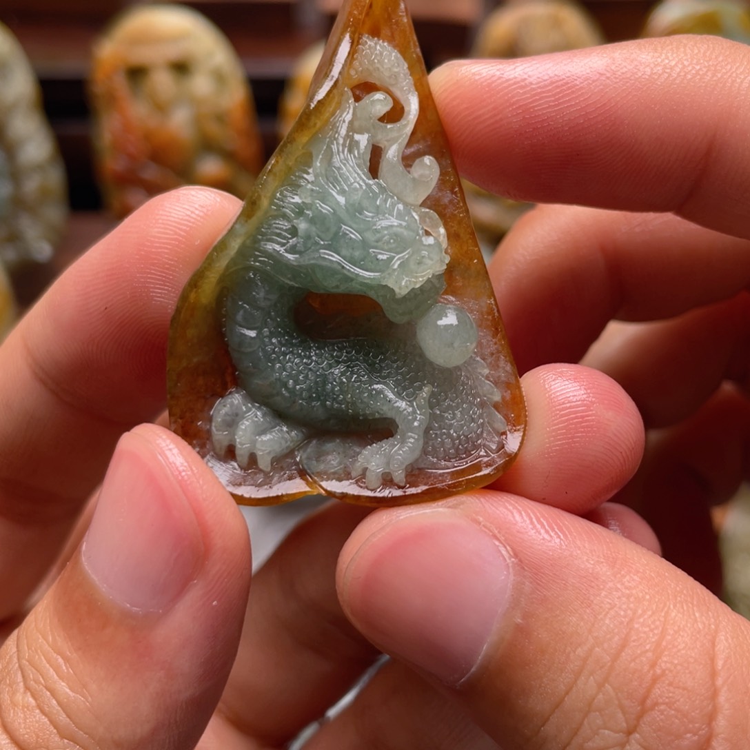 定制翡翠未镶嵌翡翠