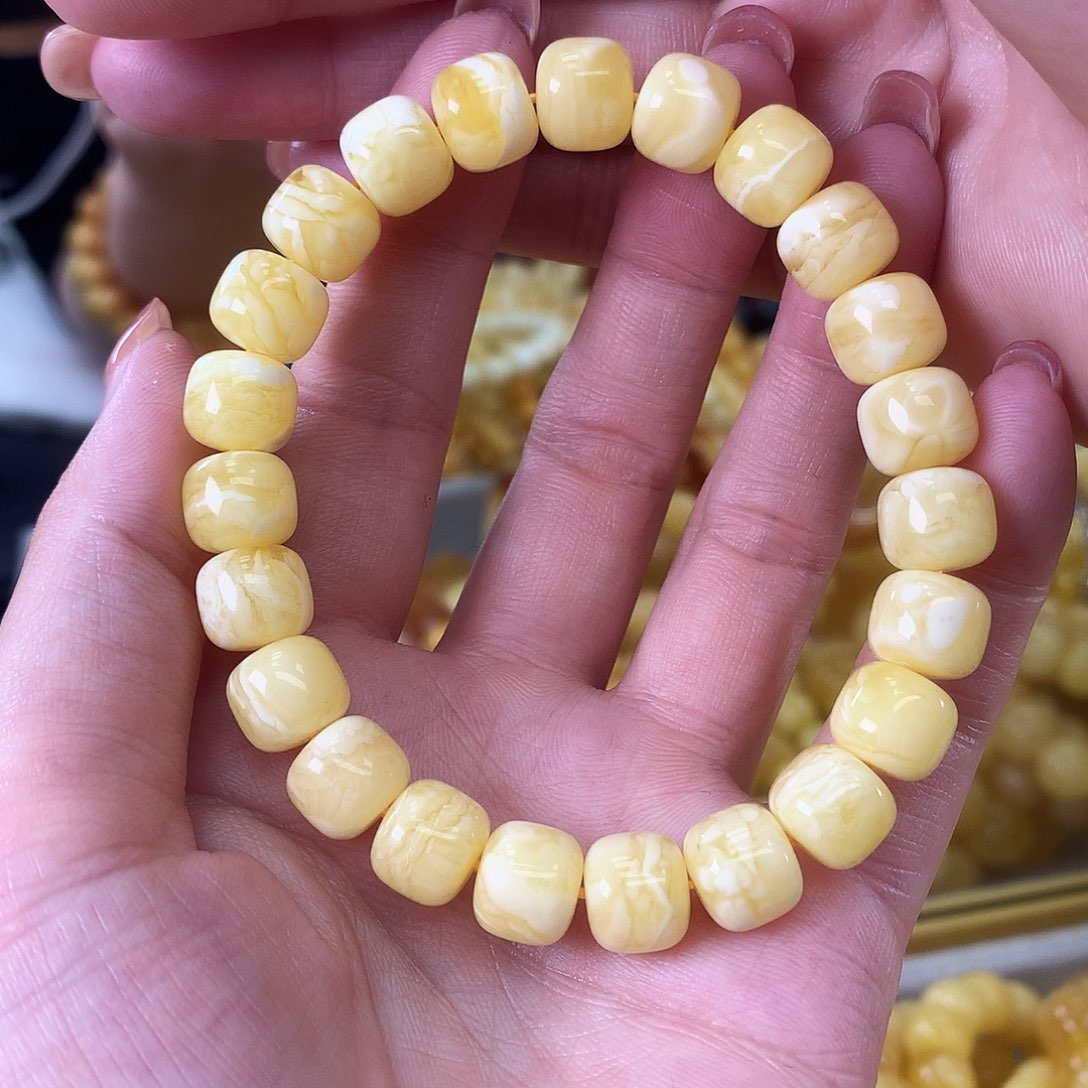 未镶嵌琥珀珠宝奇石10