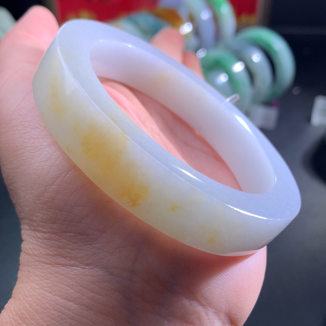 定制翡翠未镶嵌翡翠手镯