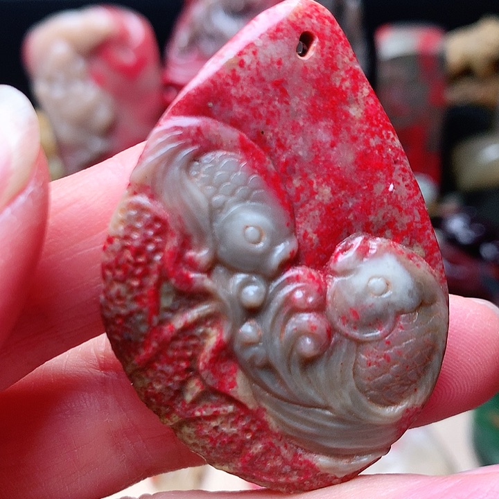 昌化鸡血石精品挂件