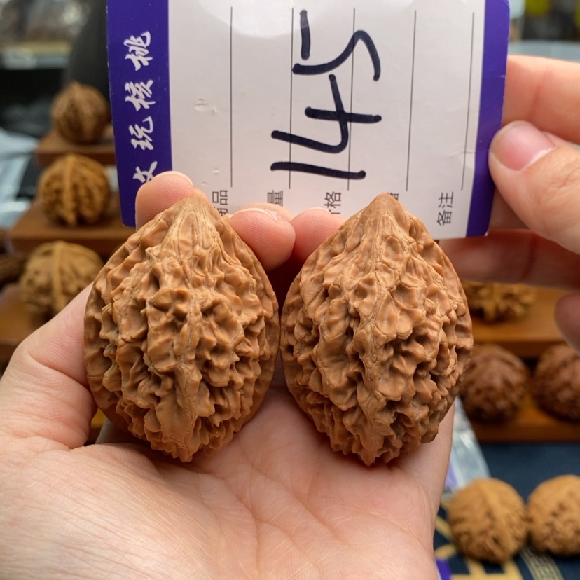 【闪购商品】文玩核桃吊坠37招财鼠