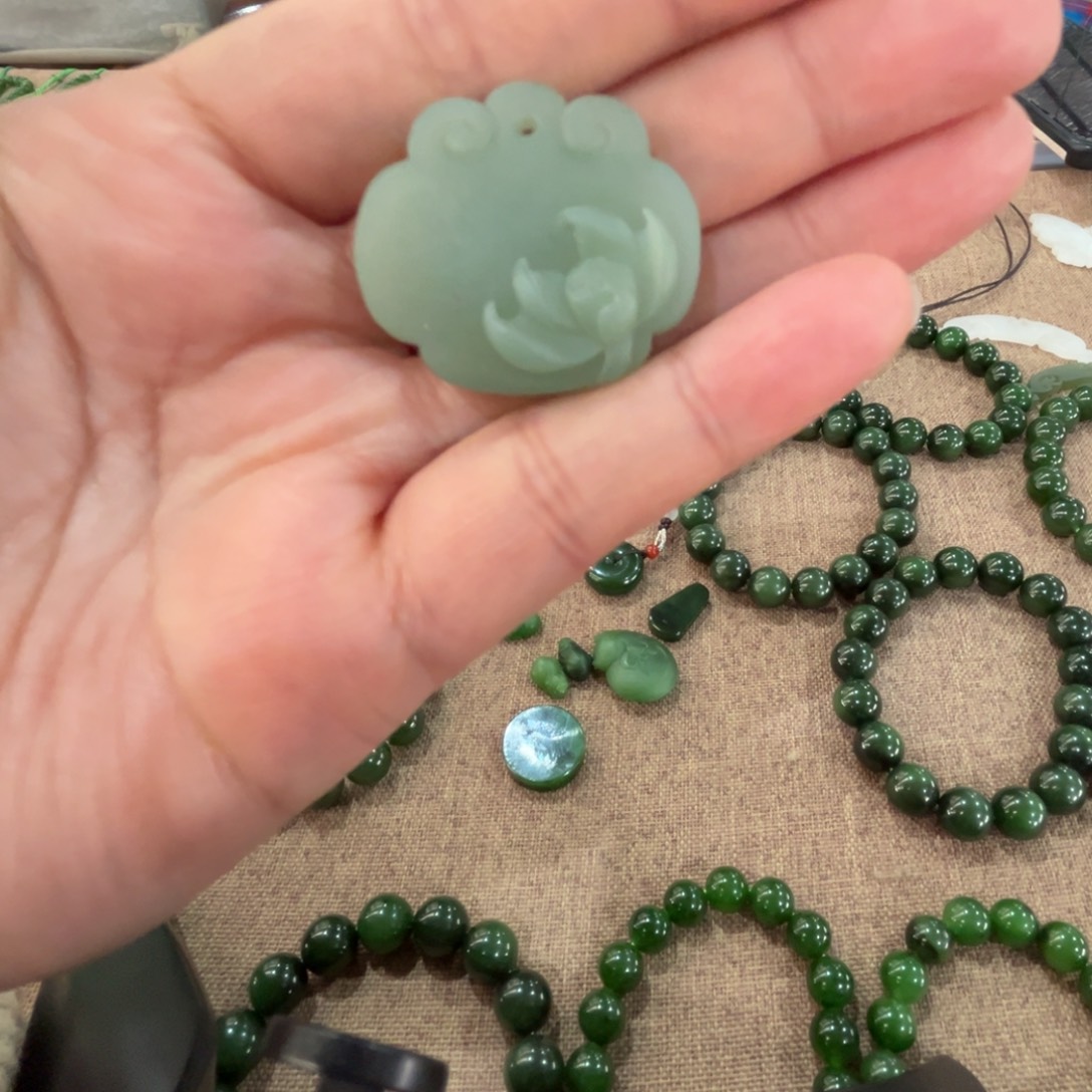 和田玉（糖玉）未镶嵌车挂