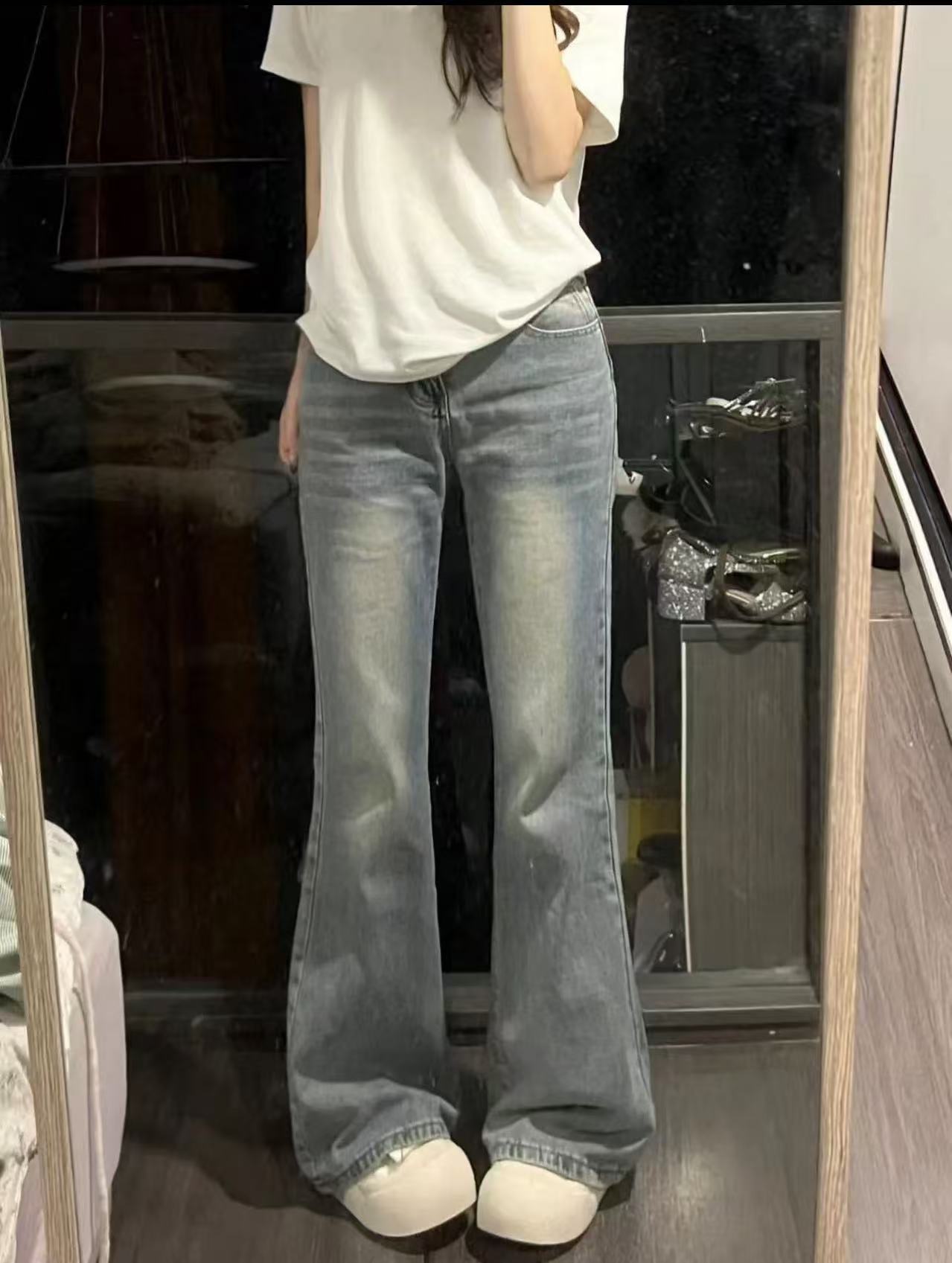 《小鸟自制》早秋2025新款美式复古高腰显瘦不贴腿微喇牛仔裤女