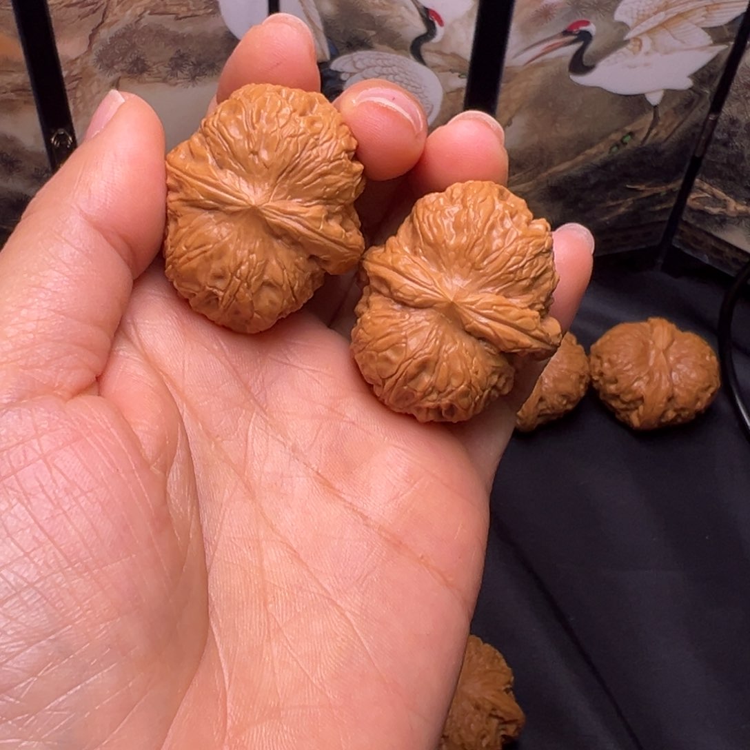 文玩核桃吊坠37元宝