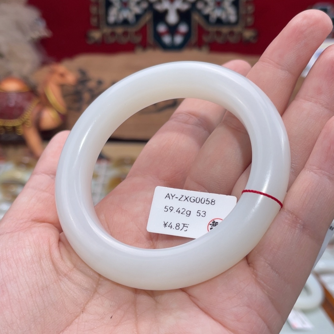 未镶嵌手镯和田玉优雅羊脂白玉泥鳅背53#天然和田玉手镯