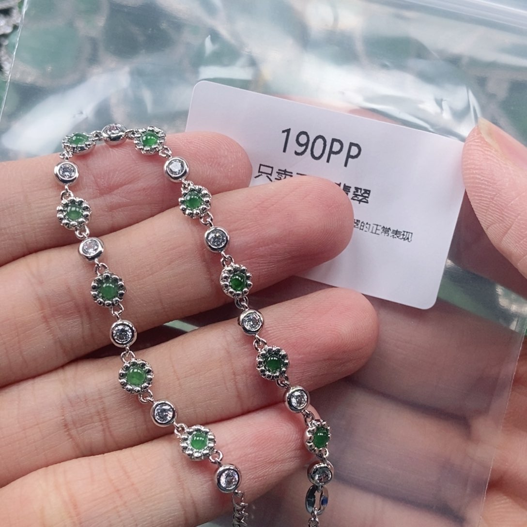 【闪购商品】颈饰未镶嵌翡翠