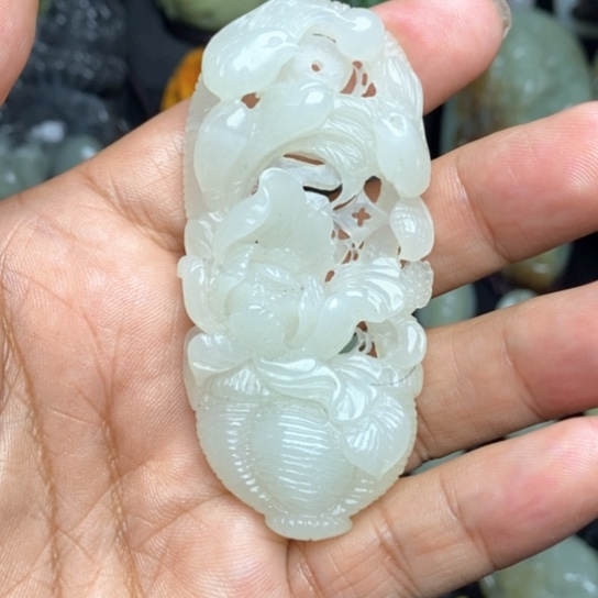 颈饰未镶嵌和田玉
