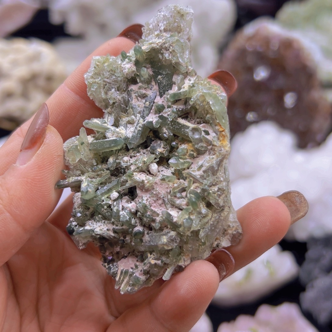 未镶嵌水晶珠宝半成品