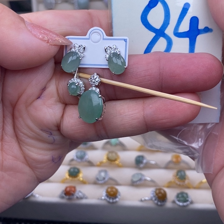 未镶嵌戒指翡翠缅甸