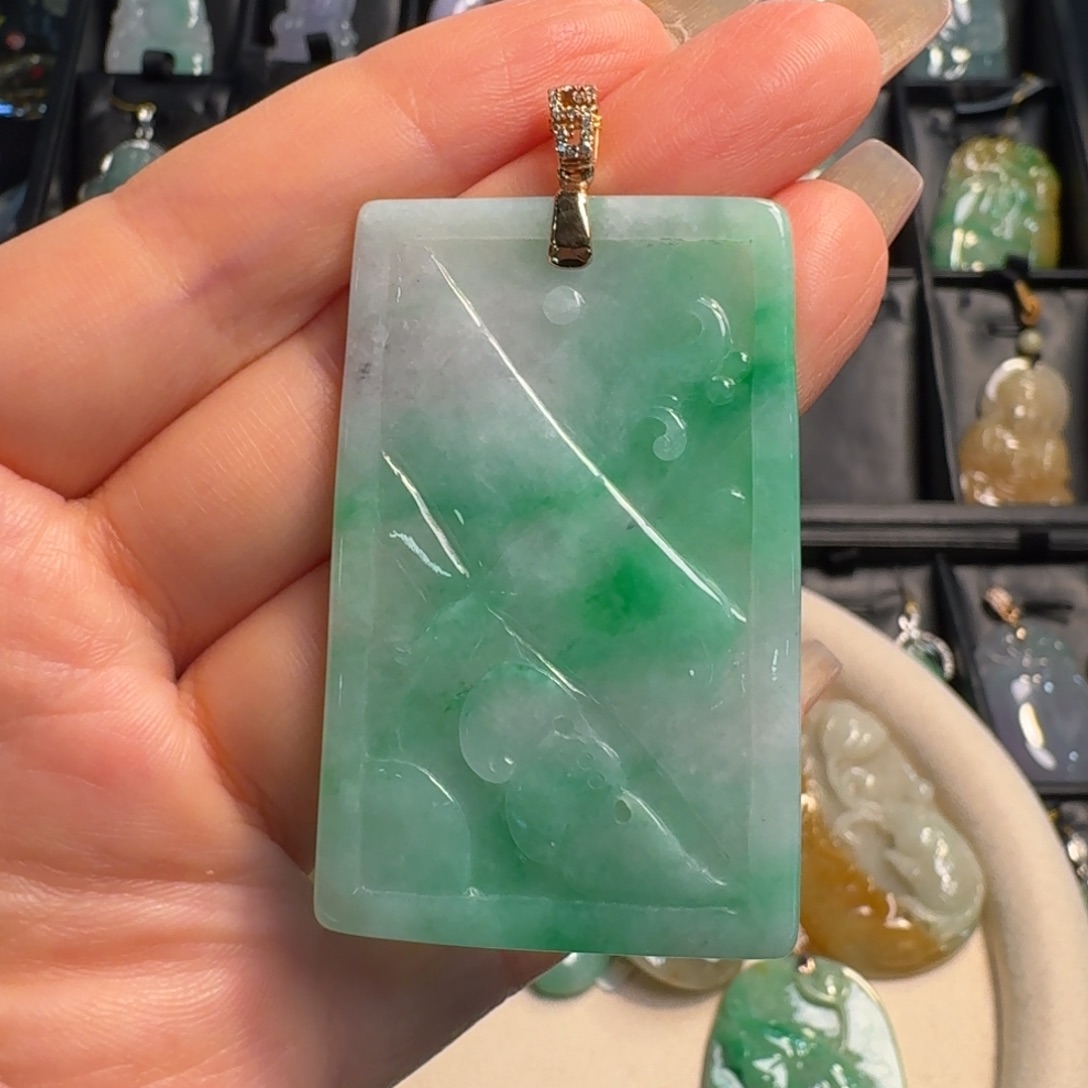 翡翠未镶嵌颈饰竹节